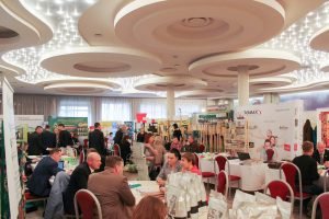 Imprezy firmowe Organizacja imprez okolicznościowych Eventy Łódź Hotel Restauracja